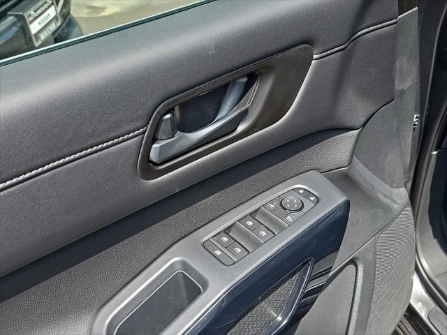 new 2025 Nissan Pathfinder car, priced at $39,988