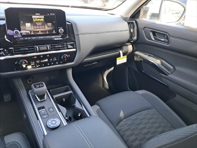 new 2025 Nissan Pathfinder car, priced at $45,776