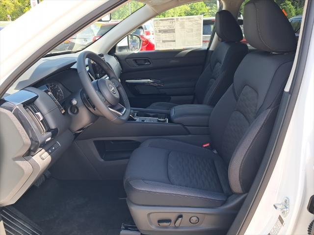 new 2025 Nissan Pathfinder car, priced at $45,776