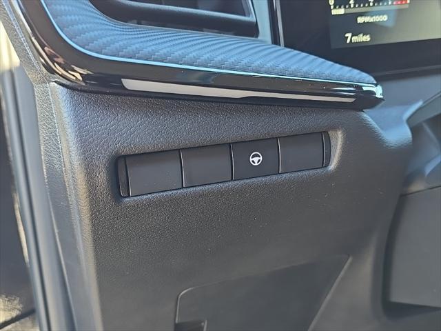 new 2025 Nissan Kicks car, priced at $28,005