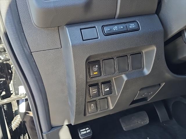 new 2025 Nissan Frontier car, priced at $39,779