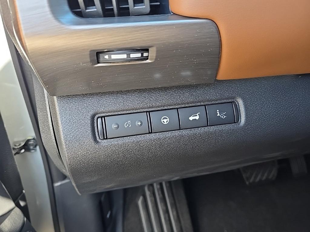 new 2025 Nissan Pathfinder car, priced at $49,403
