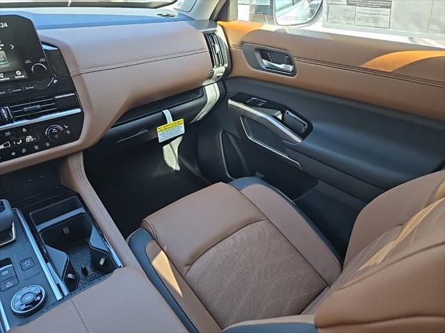 new 2025 Nissan Pathfinder car, priced at $50,952