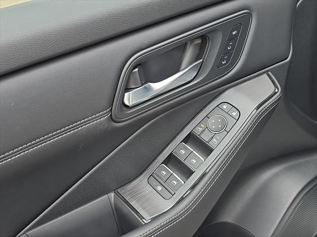 new 2025 Nissan Rogue car, priced at $40,464