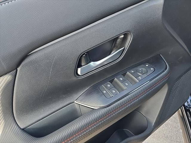 new 2025 Nissan Kicks car, priced at $27,929