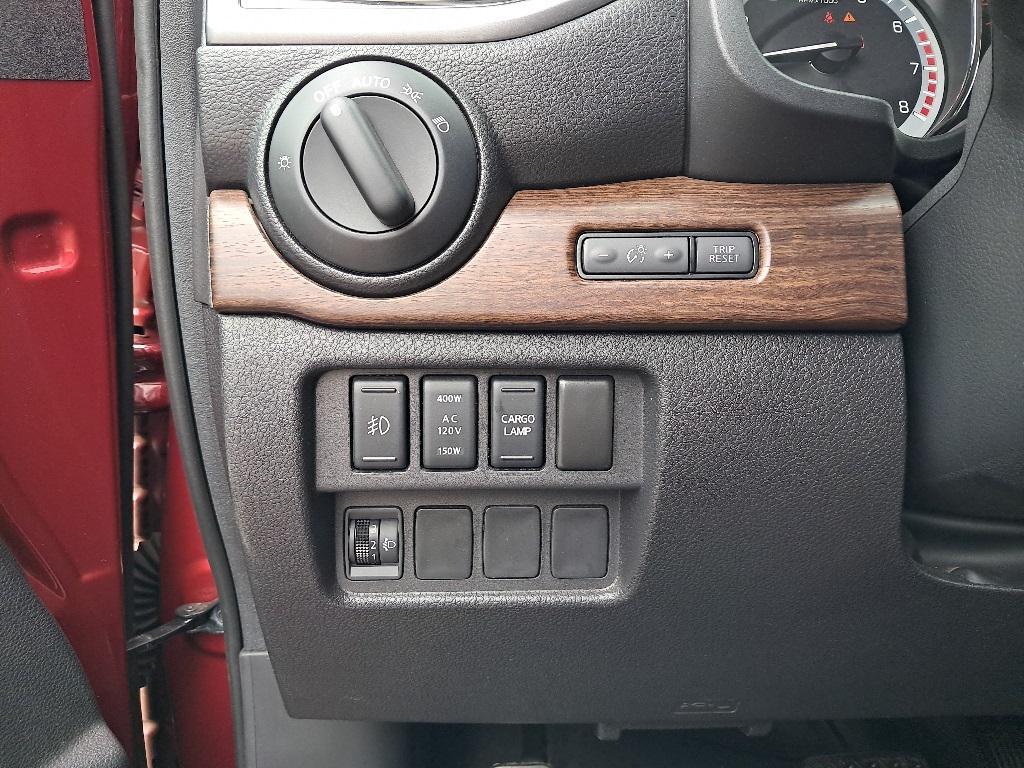 used 2019 Nissan Titan car, priced at $37,276