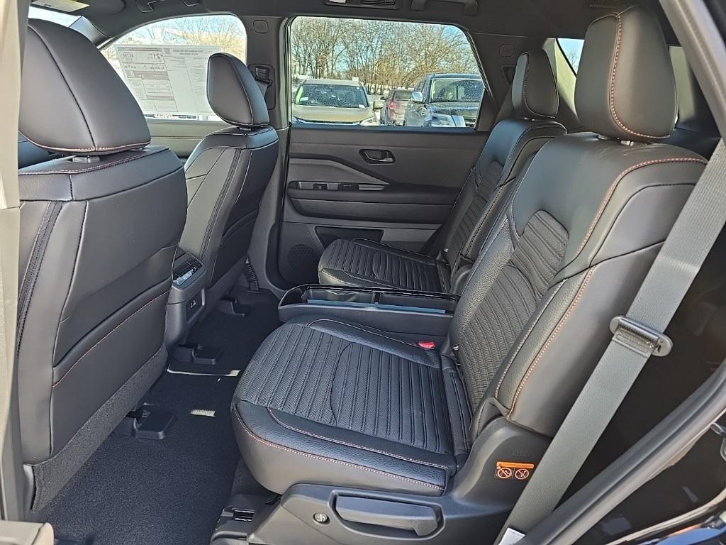 new 2025 Nissan Pathfinder car, priced at $42,707
