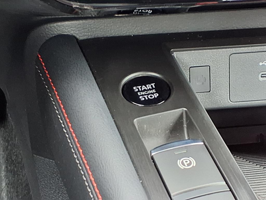 new 2025 Nissan Kicks car, priced at $27,022