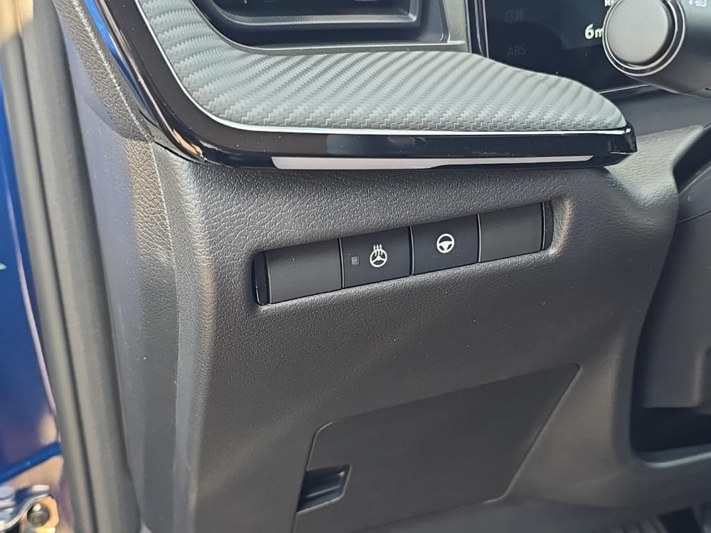 new 2025 Nissan Kicks car, priced at $28,751