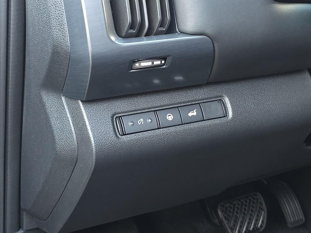 new 2025 Nissan Pathfinder car, priced at $45,678