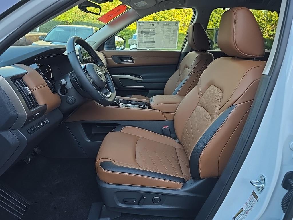 new 2025 Nissan Pathfinder car, priced at $46,850