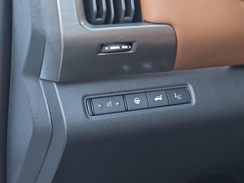 new 2025 Nissan Pathfinder car, priced at $46,850