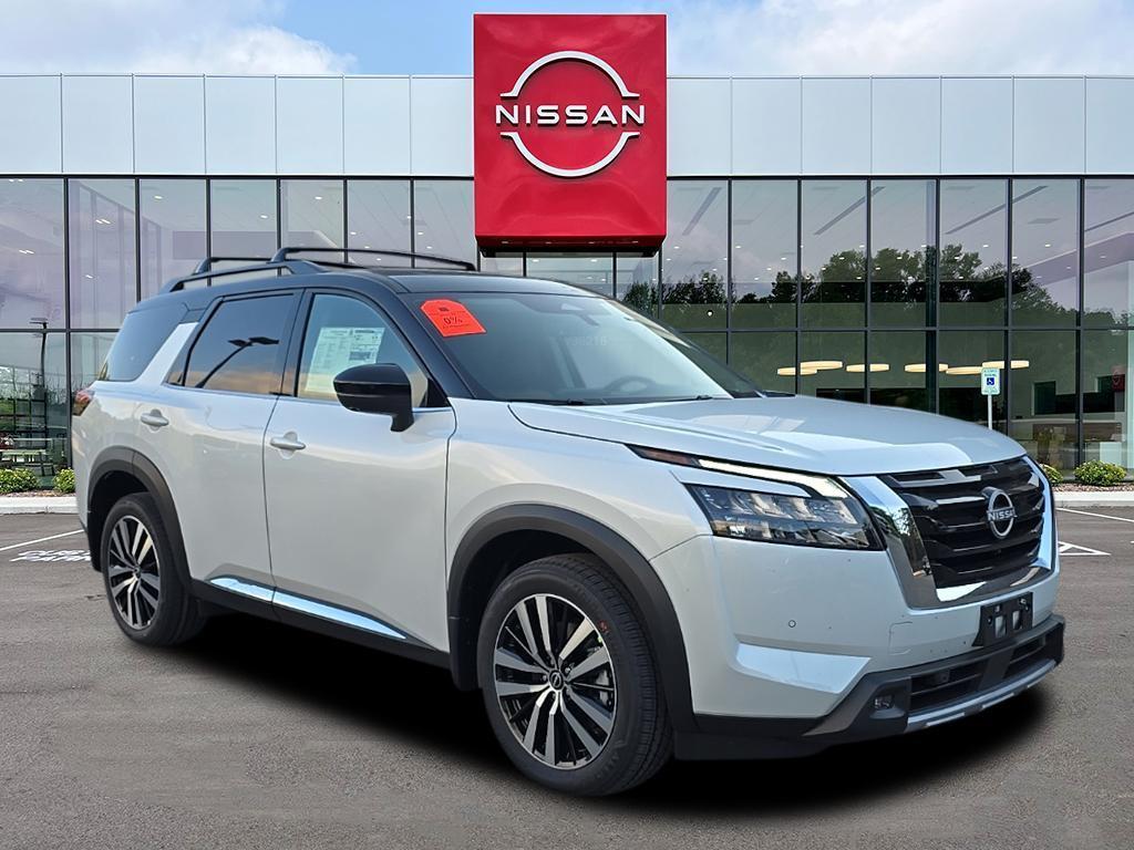 new 2025 Nissan Pathfinder car, priced at $46,850