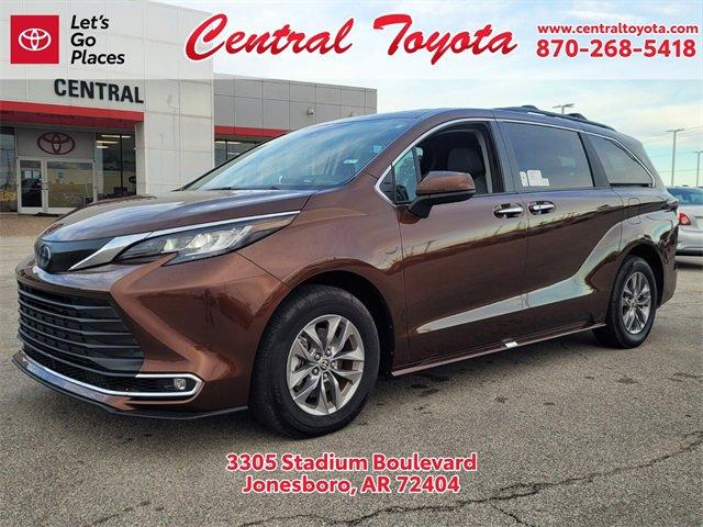 used 2023 Toyota Sienna car, priced at $45,534