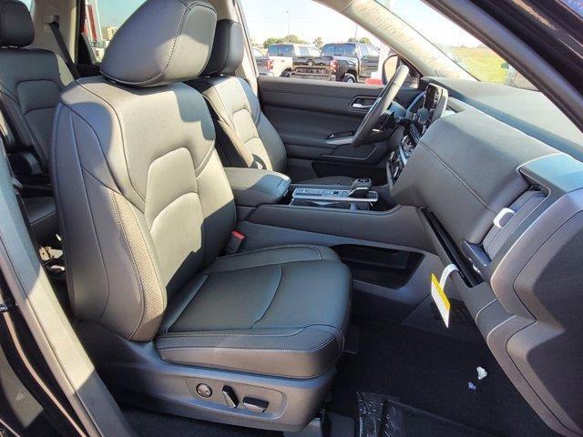 new 2025 Nissan Pathfinder car