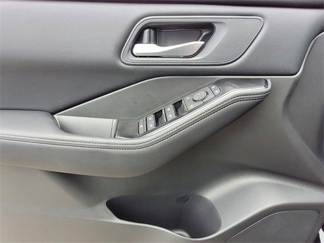 new 2025 Nissan Rogue car