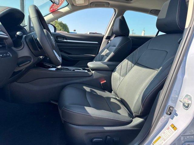 new 2025 Nissan Altima car