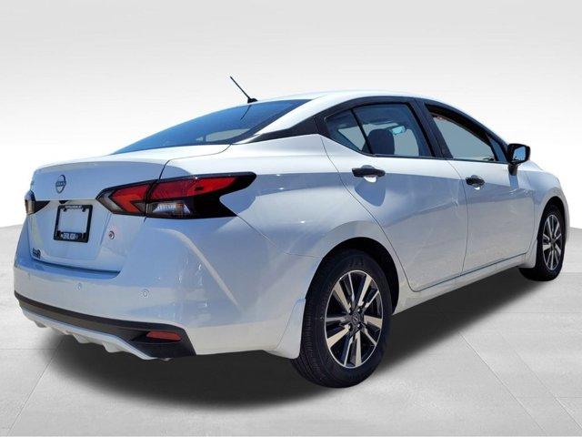 new 2025 Nissan Versa car