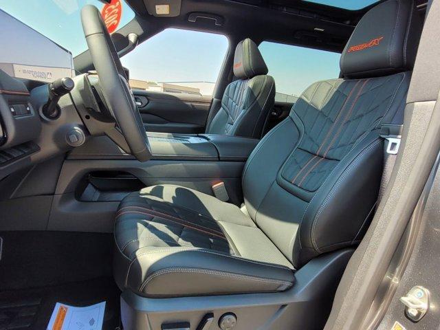 new 2025 Nissan Armada car