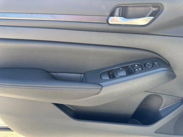 new 2025 Nissan Altima car
