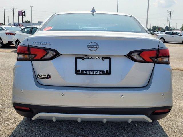 new 2025 Nissan Versa car