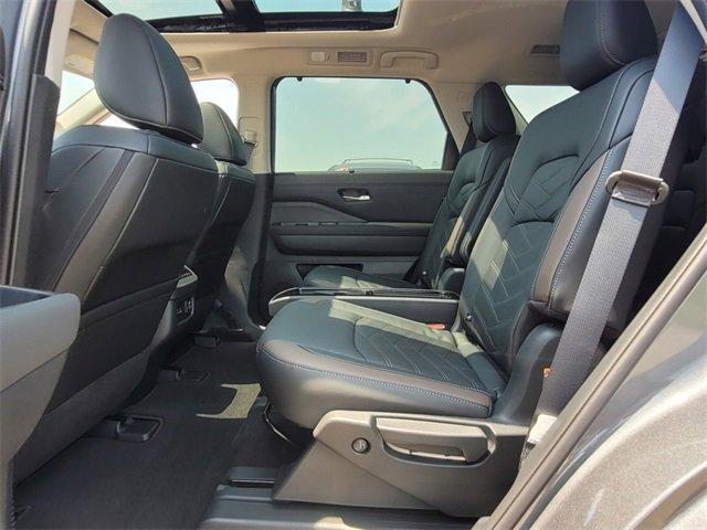 new 2025 Nissan Pathfinder car