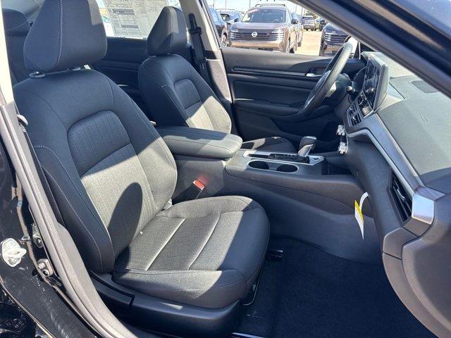 new 2025 Nissan Altima car