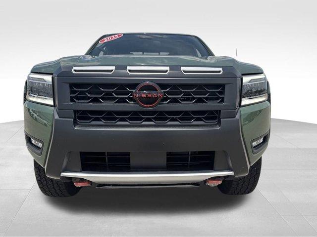 new 2025 Nissan Frontier car