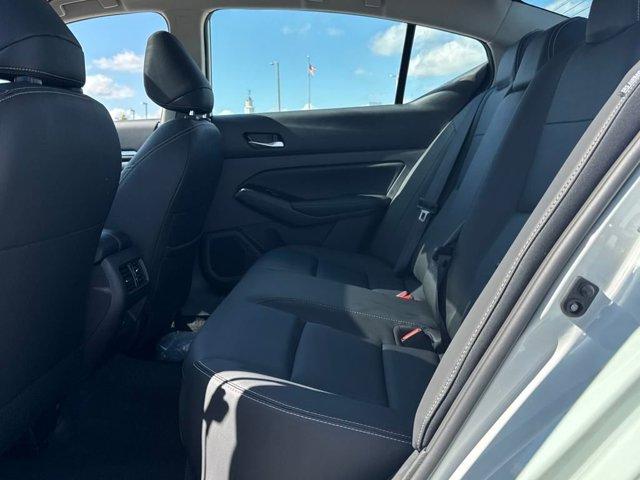 new 2025 Nissan Altima car