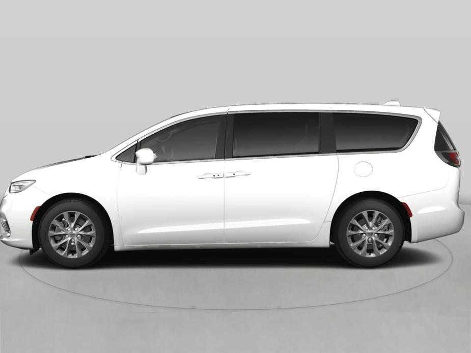 new 2023 Chrysler Pacifica car, priced at $45,225