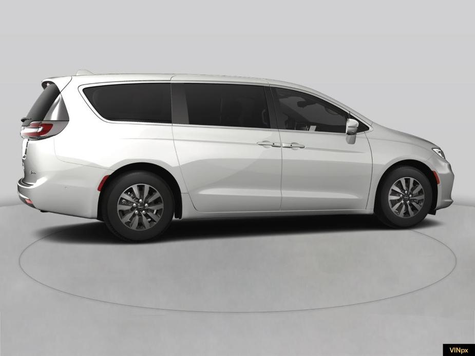 new 2023 Chrysler Pacifica Hybrid car, priced at $53,085