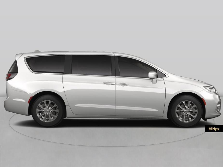 new 2023 Chrysler Pacifica car, priced at $45,720