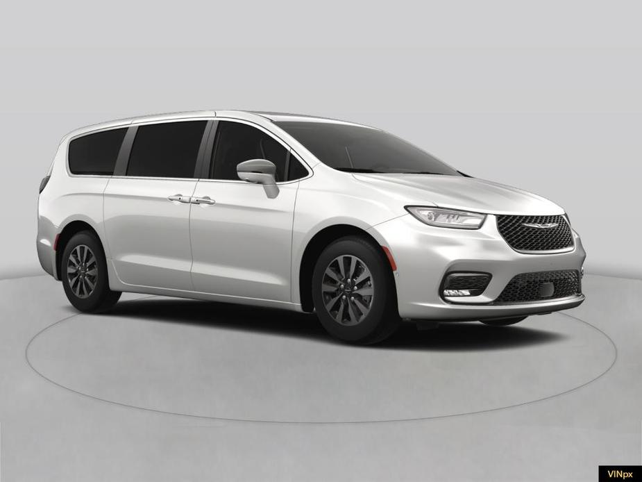 new 2023 Chrysler Pacifica Hybrid car, priced at $53,085