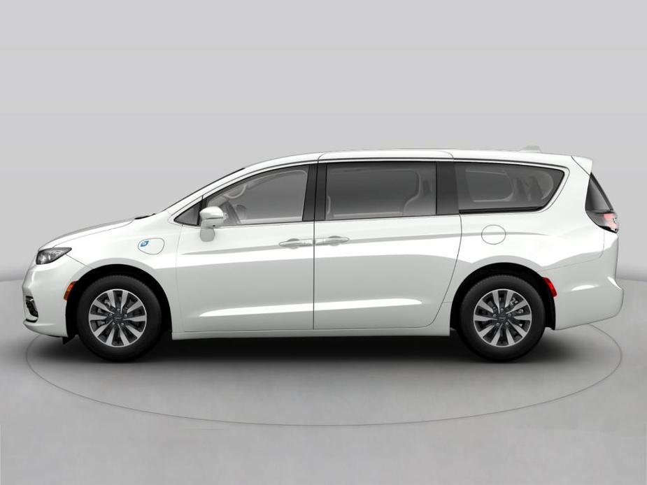 new 2022 Chrysler Pacifica Hybrid car, priced at $50,008