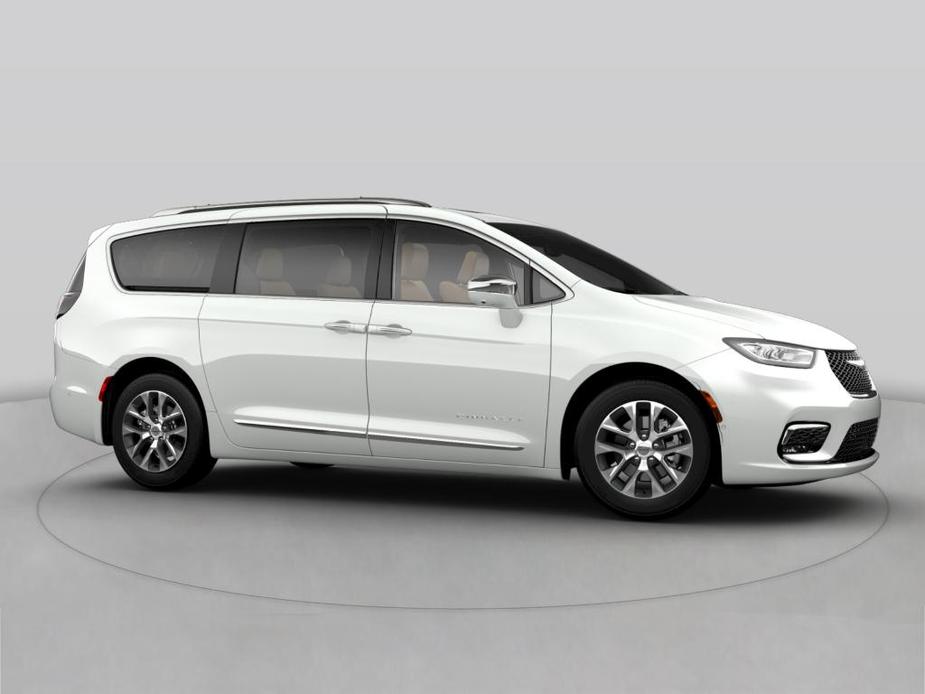 new 2022 Chrysler Pacifica Hybrid car, priced at $59,572