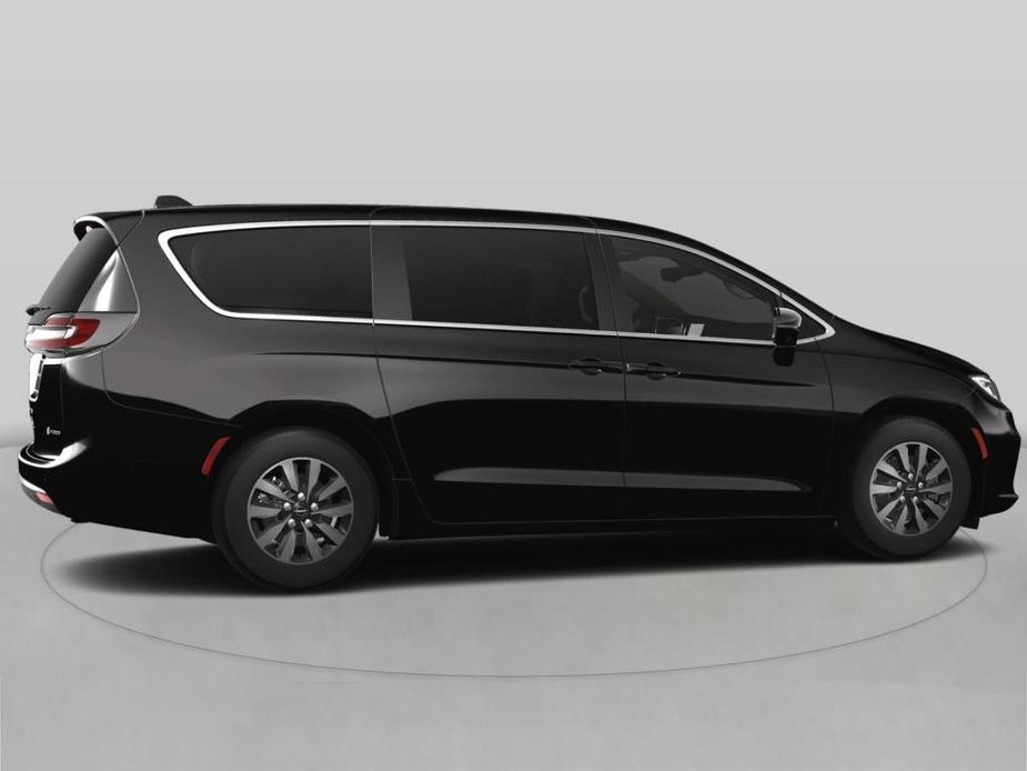 new 2023 Chrysler Pacifica Hybrid car, priced at $53,085