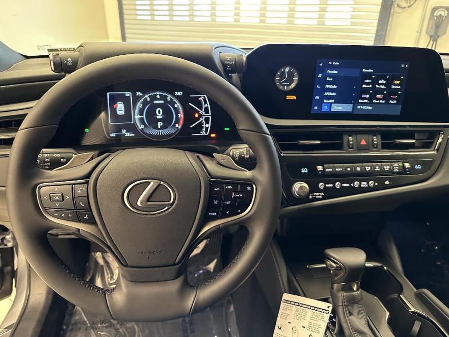 new 2024 Lexus ES 350 car, priced at $44,105