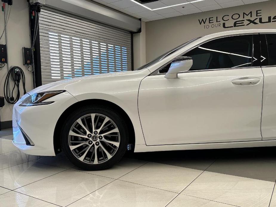 used 2019 Lexus ES 350 car, priced at $32,490