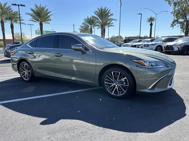 new 2025 Lexus ES 300h car, priced at $50,834