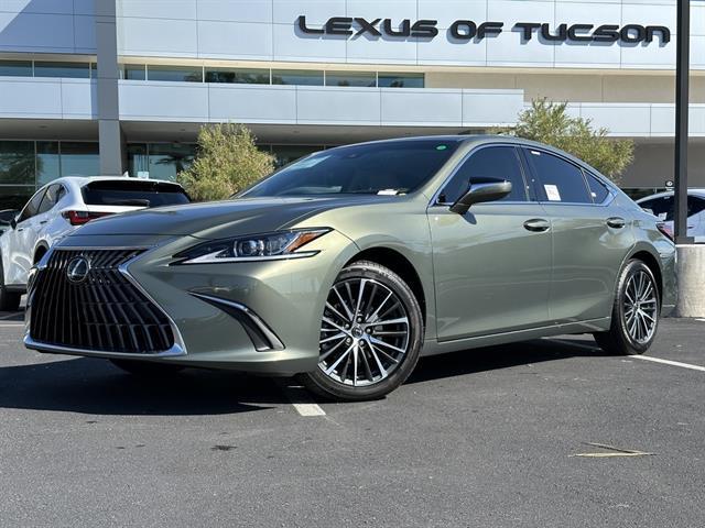 new 2025 Lexus ES 300h car, priced at $50,834