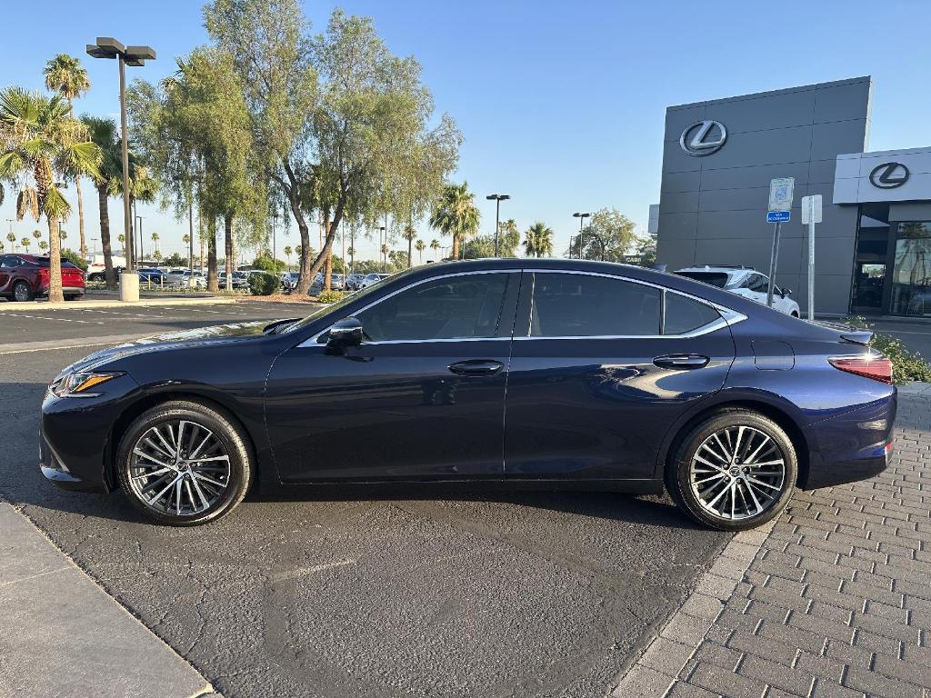 new 2024 Lexus ES 300h car, priced at $48,160