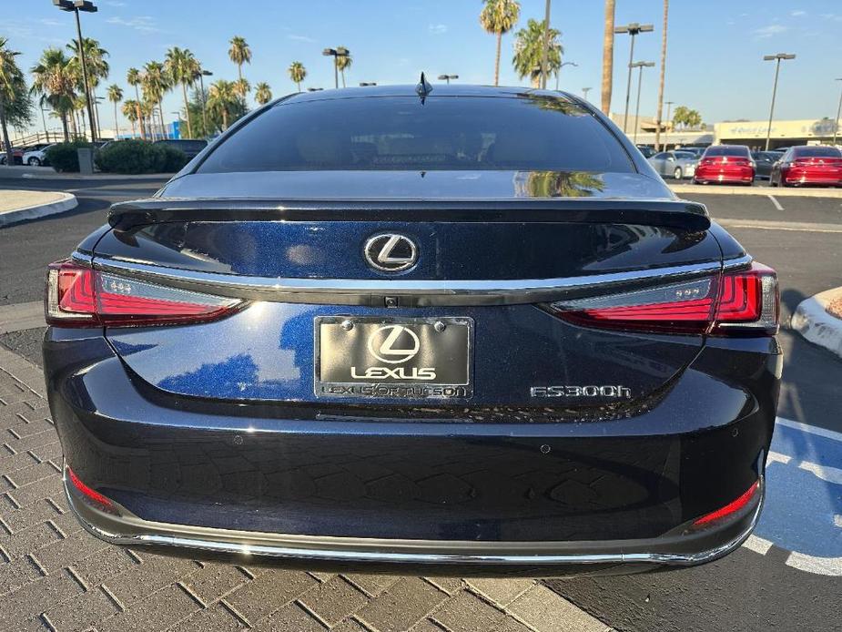 new 2024 Lexus ES 300h car, priced at $48,160