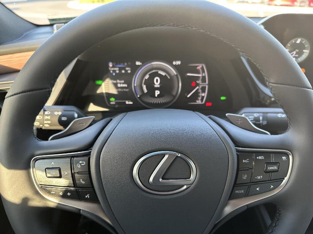 new 2024 Lexus ES 300h car, priced at $48,160