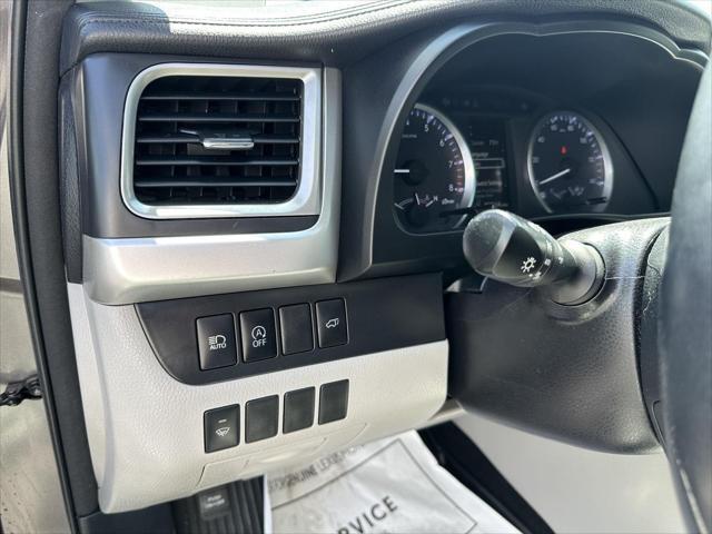 used 2017 Toyota Highlander car