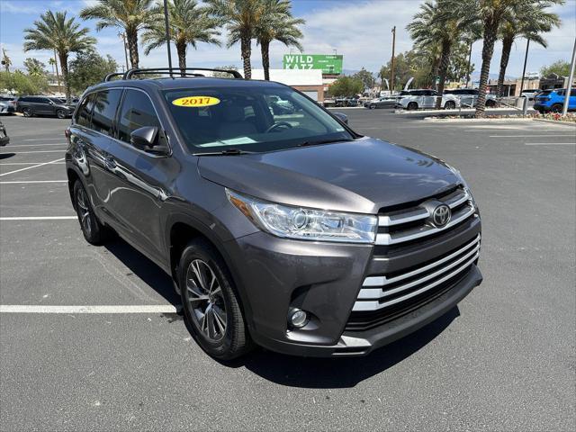 used 2017 Toyota Highlander car