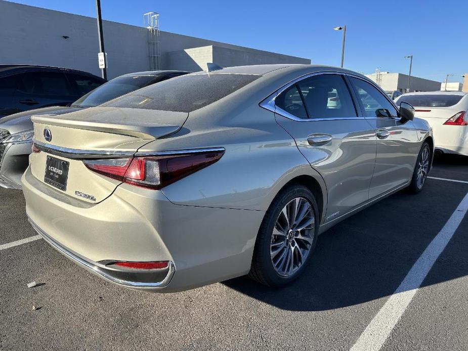 used 2021 Lexus ES 300h car, priced at $36,990