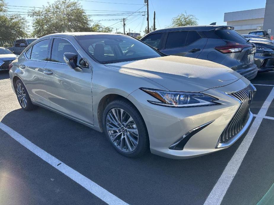 used 2021 Lexus ES 300h car, priced at $36,990