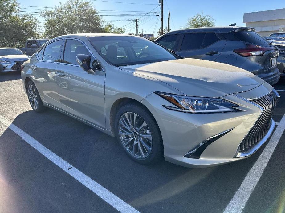 used 2021 Lexus ES 300h car, priced at $36,990