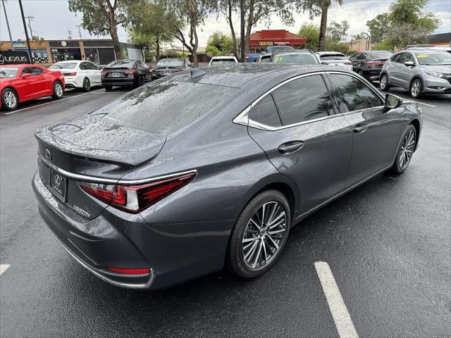 new 2025 Lexus ES 300h car, priced at $53,229