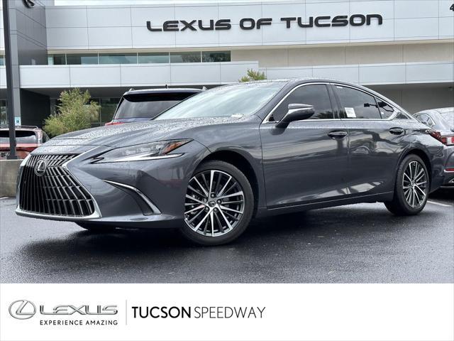 new 2025 Lexus ES 300h car, priced at $53,229